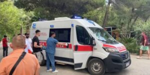 Katër të rinjtë që u morën nga dallgët në Shëngjin janë nga Kosova, dyshohet për dy viktima dhe dy në gjendje të rëndë